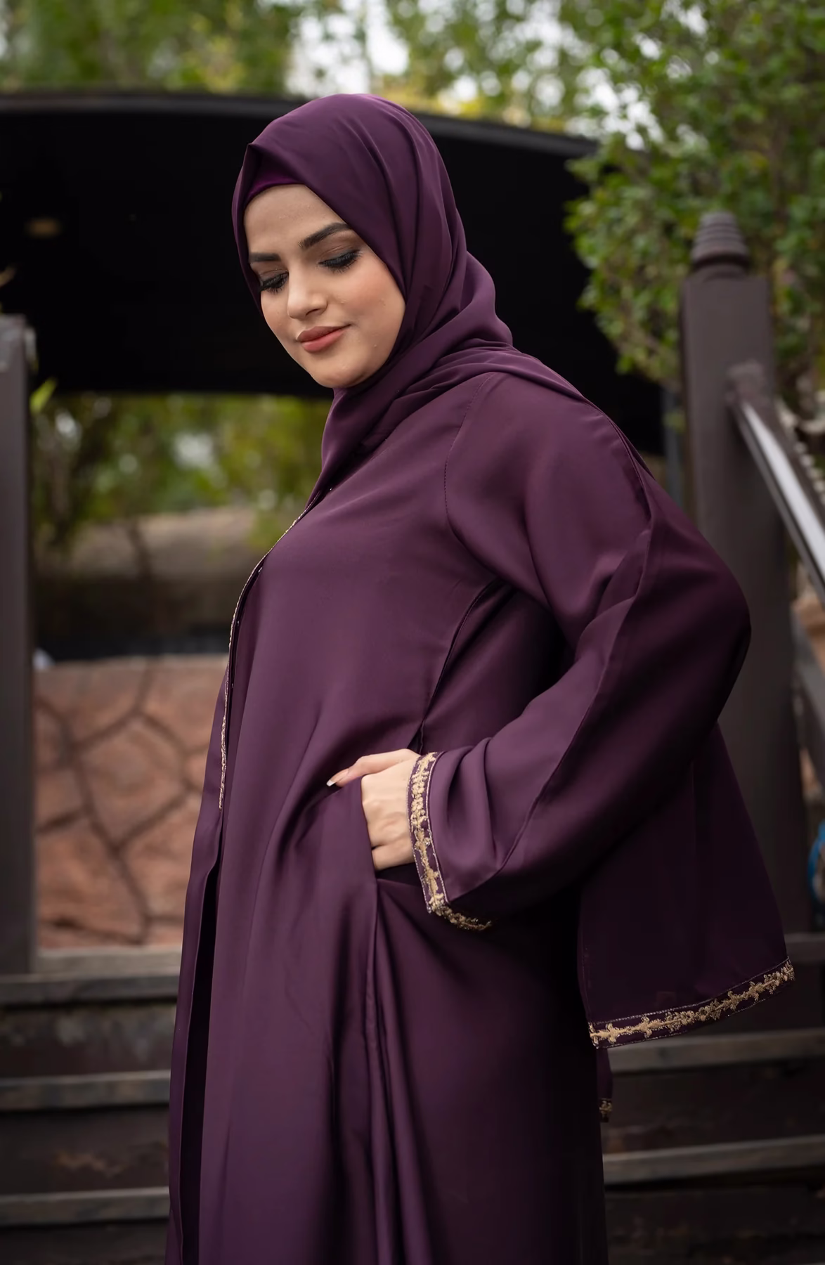 embroidered-abaya-in-raisin-purple_1800x1800