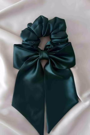 Soft and durable scrunchies for thick hair, providing a strong hold without slipping.