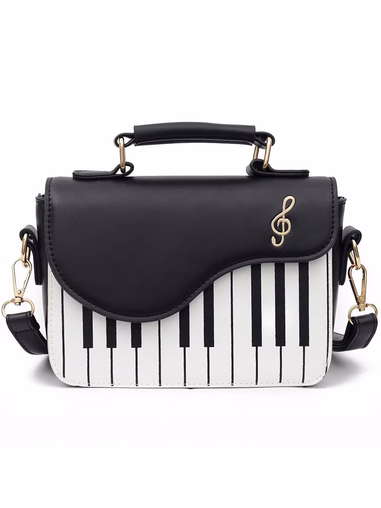 Trendy Hand Bag for Women – Modern & Stylish Design Fashionable trendy hand bag for women in chic style