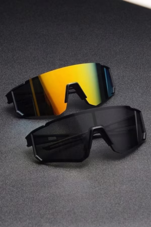 Lightweight polarized sports sunglasses with UV400 protection for running and cycling