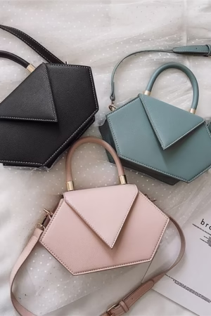 Elegant designer hand bag for women in premium design