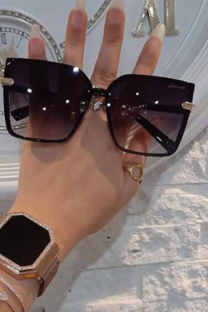 Designer sunglasses with premium frames and UV400 protection for men and women