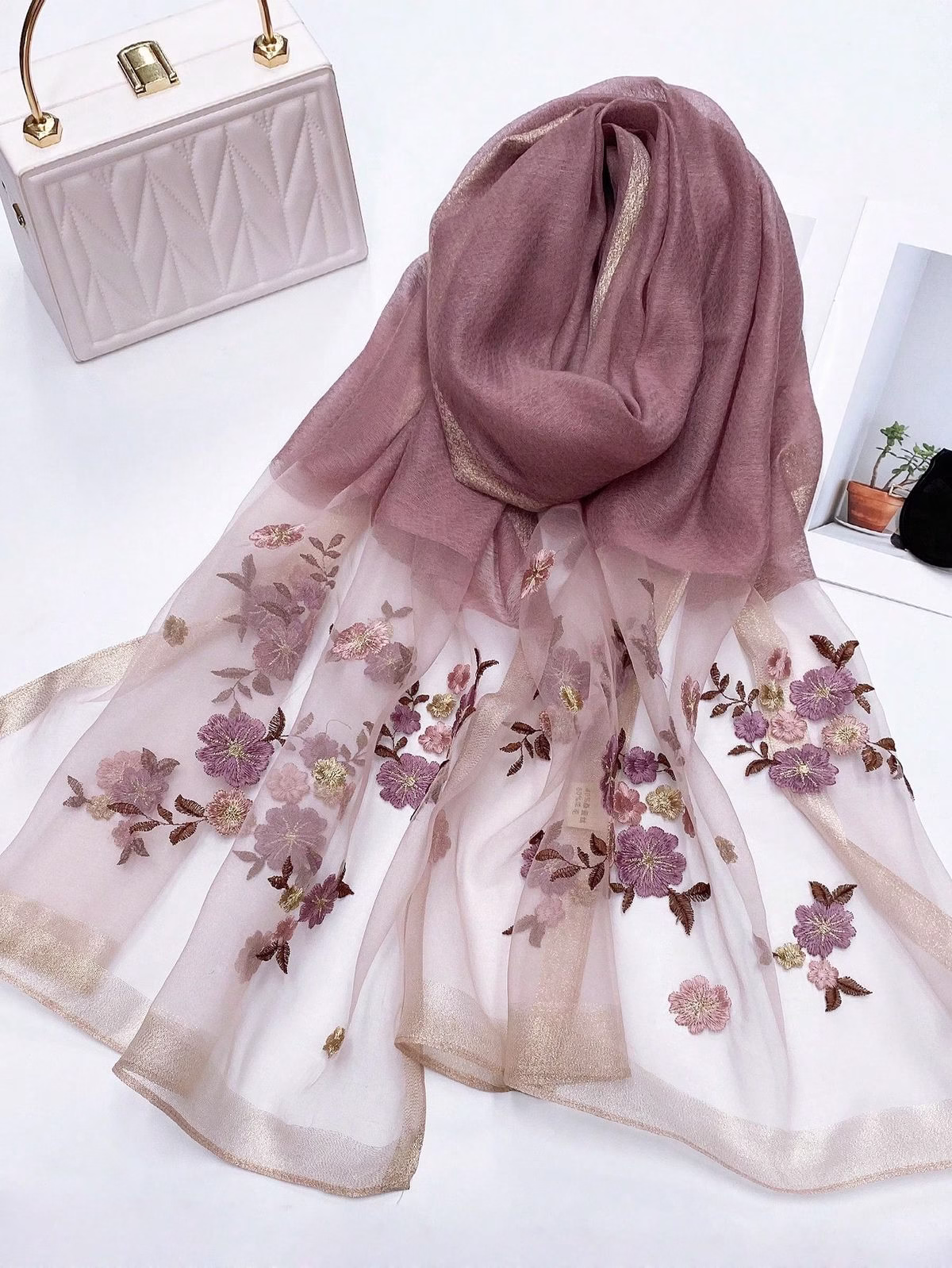 Floral Stylish Printed Stole “Floral stylish printed stole for casual and festive occasions”