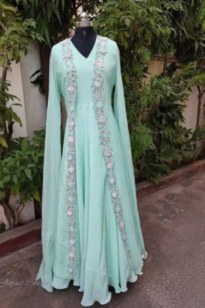 Modern embroidered abaya with floral patterns in pastel shade